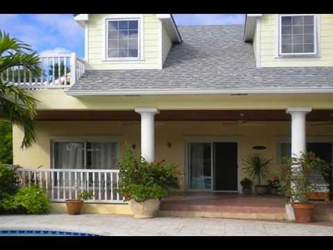 Beautiful 4 bedroom, 3.5 bathroom, plantation style villa
