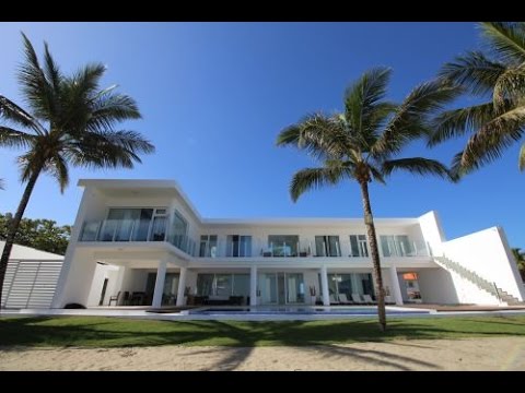 Cabarete Rentals – Ultra Modern Beachfront Villa with 6+1 Bedrooms